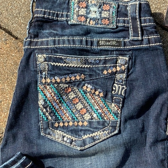 NEW WITH TAGS MISS ME SIGNATURE BOOT CUT JEANS, SIZE 30, INSEAM 34 - Picture 2 of 10